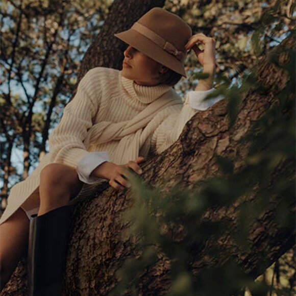 Helen Kaminski Orpella Cashmere Fedora in Camel